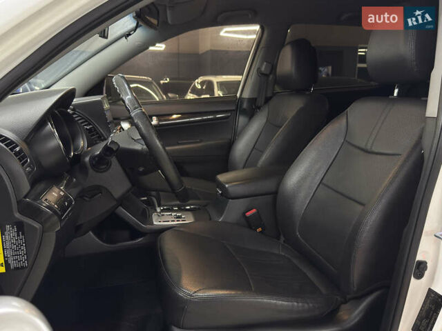 Белый Киа Соренто, объемом двигателя 2.2 л и пробегом 178 тыс. км за 14999 $, фото 8 на Automoto.ua