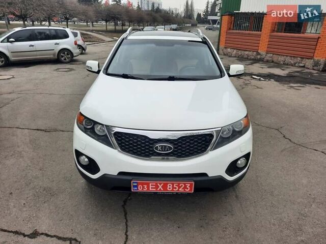 Белый Киа Соренто, объемом двигателя 2.2 л и пробегом 218 тыс. км за 14300 $, фото 135 на Automoto.ua