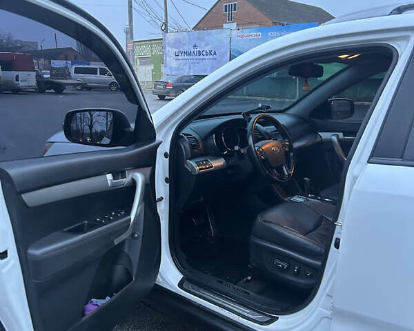 Білий Кіа Соренто, об'ємом двигуна 2.2 л та пробігом 200 тис. км за 13500 $, фото 10 на Automoto.ua