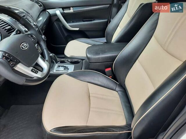 Белый Киа Соренто, объемом двигателя 2.2 л и пробегом 218 тыс. км за 14300 $, фото 43 на Automoto.ua