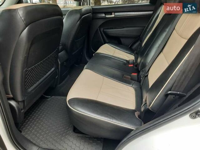 Белый Киа Соренто, объемом двигателя 2.2 л и пробегом 218 тыс. км за 14300 $, фото 82 на Automoto.ua