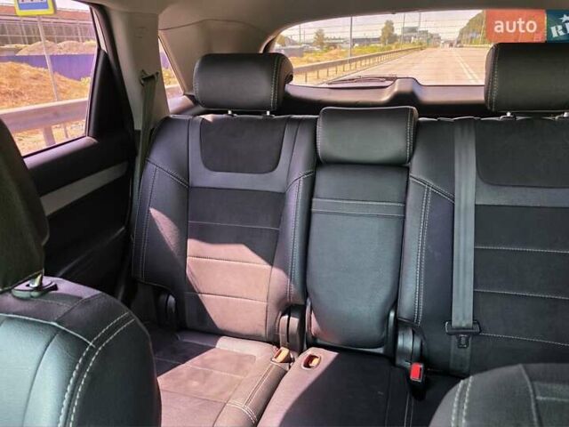 Белый Киа Соренто, объемом двигателя 2.2 л и пробегом 227 тыс. км за 14000 $, фото 16 на Automoto.ua