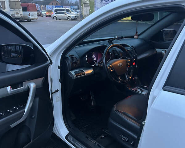 Білий Кіа Соренто, об'ємом двигуна 2.2 л та пробігом 200 тис. км за 13500 $, фото 26 на Automoto.ua