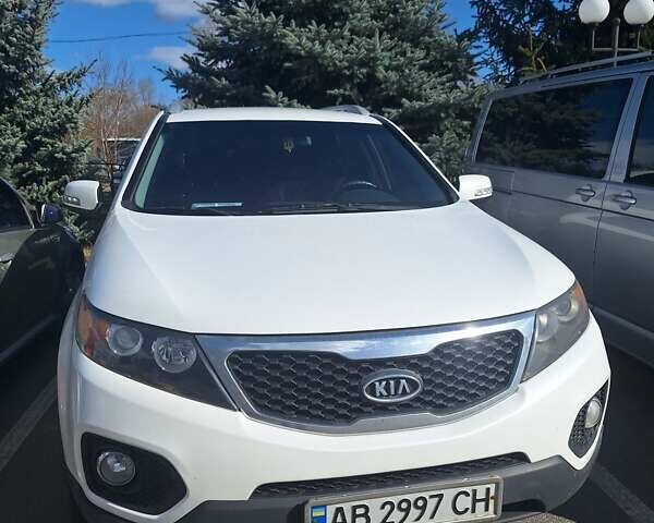Белый Киа Соренто, объемом двигателя 2.2 л и пробегом 280 тыс. км за 10900 $, фото 1 на Automoto.ua