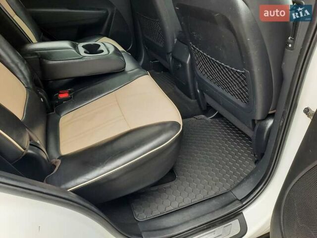 Белый Киа Соренто, объемом двигателя 2.2 л и пробегом 218 тыс. км за 14300 $, фото 109 на Automoto.ua