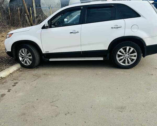 Белый Киа Соренто, объемом двигателя 2.2 л и пробегом 225 тыс. км за 14500 $, фото 2 на Automoto.ua