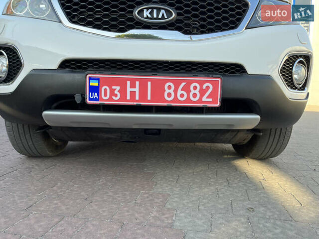 Білий Кіа Соренто, об'ємом двигуна 2.2 л та пробігом 229 тис. км за 14550 $, фото 67 на Automoto.ua