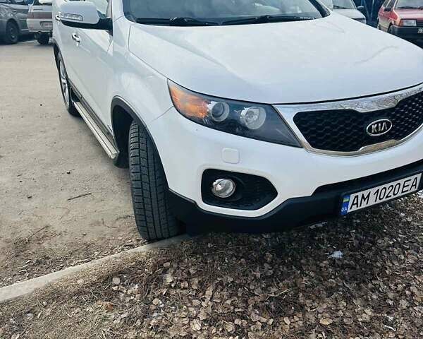 Белый Киа Соренто, объемом двигателя 2.2 л и пробегом 225 тыс. км за 14500 $, фото 1 на Automoto.ua