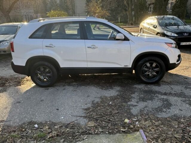 Белый Киа Соренто, объемом двигателя 2.2 л и пробегом 236 тыс. км за 12500 $, фото 2 на Automoto.ua