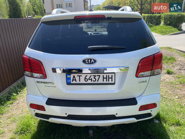 Білий Кіа Соренто, об'ємом двигуна 2.2 л та пробігом 225 тис. км за 13750 $, фото 6 на Automoto.ua