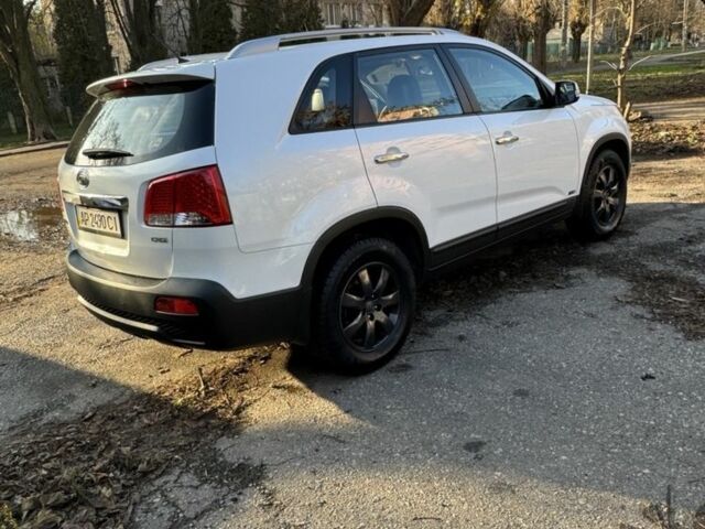 Белый Киа Соренто, объемом двигателя 2.2 л и пробегом 236 тыс. км за 12500 $, фото 3 на Automoto.ua