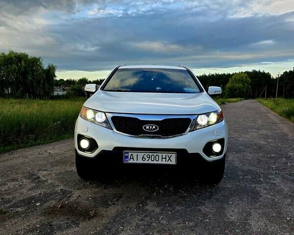 Белый Киа Соренто, объемом двигателя 2.36 л и пробегом 208 тыс. км за 11500 $, фото 16 на Automoto.ua