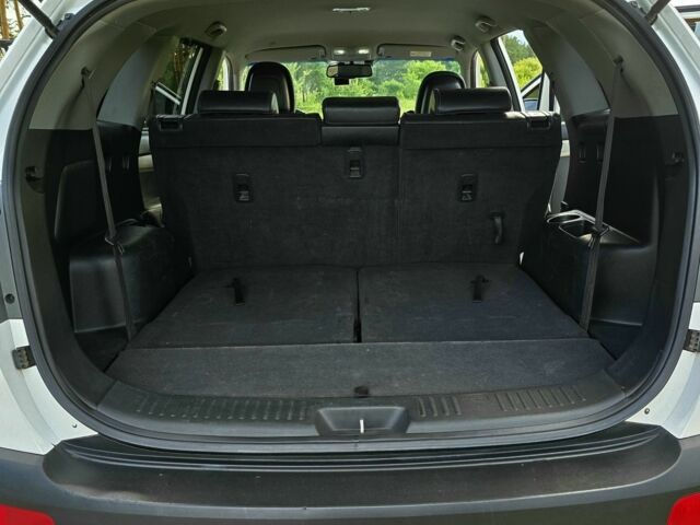 Белый Киа Соренто, объемом двигателя 2.4 л и пробегом 205 тыс. км за 11500 $, фото 18 на Automoto.ua