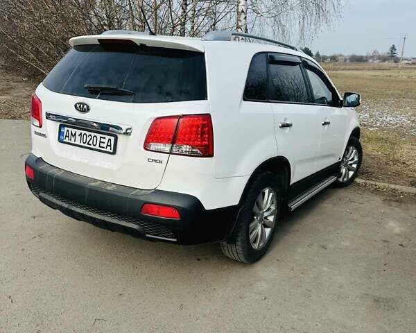 Белый Киа Соренто, объемом двигателя 2.2 л и пробегом 225 тыс. км за 14500 $, фото 3 на Automoto.ua