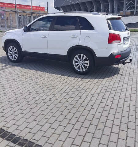 Белый Киа Соренто, объемом двигателя 2.2 л и пробегом 257 тыс. км за 12300 $, фото 18 на Automoto.ua