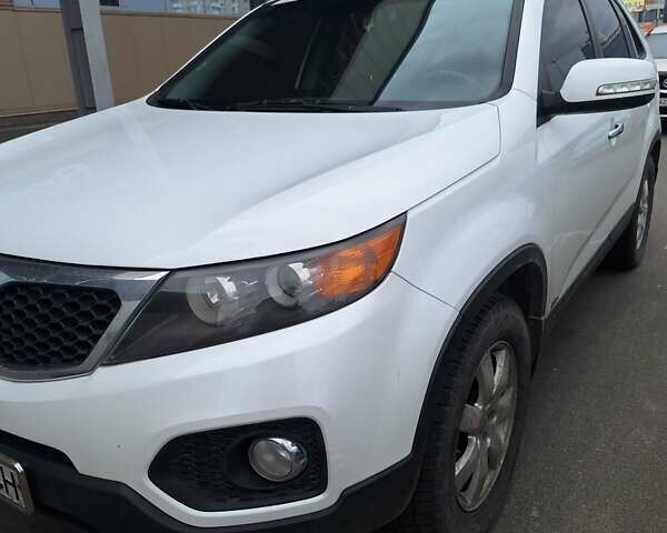 Белый Киа Соренто, объемом двигателя 2.2 л и пробегом 290 тыс. км за 10300 $, фото 2 на Automoto.ua