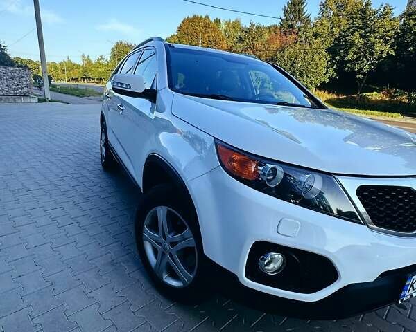 Белый Киа Соренто, объемом двигателя 2.2 л и пробегом 211 тыс. км за 14500 $, фото 1 на Automoto.ua