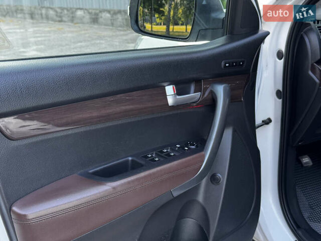 Белый Киа Соренто, объемом двигателя 2.2 л и пробегом 207 тыс. км за 16900 $, фото 38 на Automoto.ua
