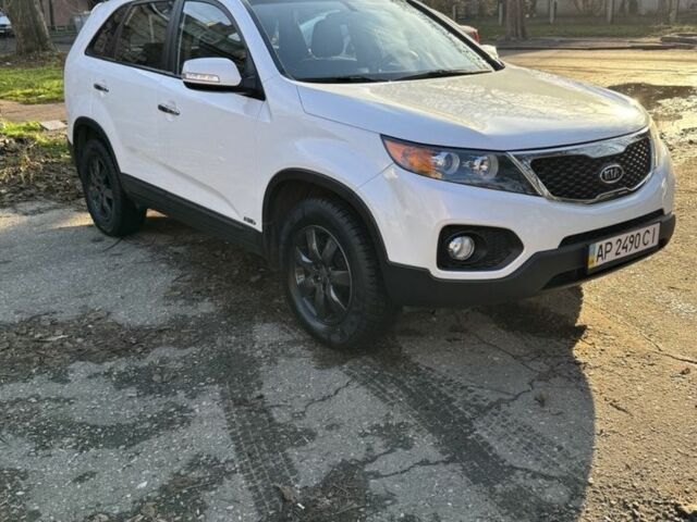 Белый Киа Соренто, объемом двигателя 2.2 л и пробегом 236 тыс. км за 12500 $, фото 1 на Automoto.ua