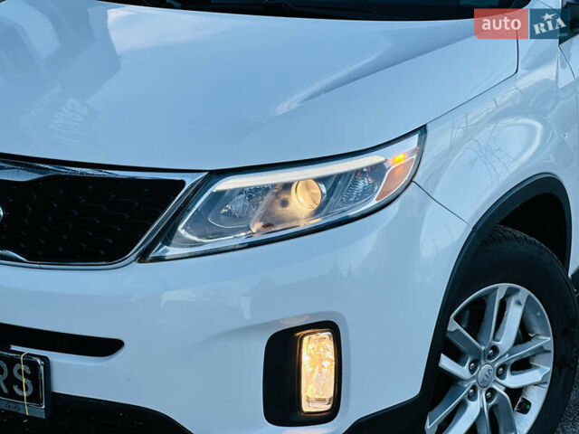 Белый Киа Соренто, объемом двигателя 2.4 л и пробегом 146 тыс. км за 12200 $, фото 9 на Automoto.ua