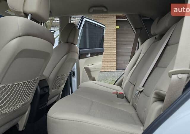 Білий Кіа Соренто, об'ємом двигуна 2.36 л та пробігом 160 тис. км за 11000 $, фото 22 на Automoto.ua