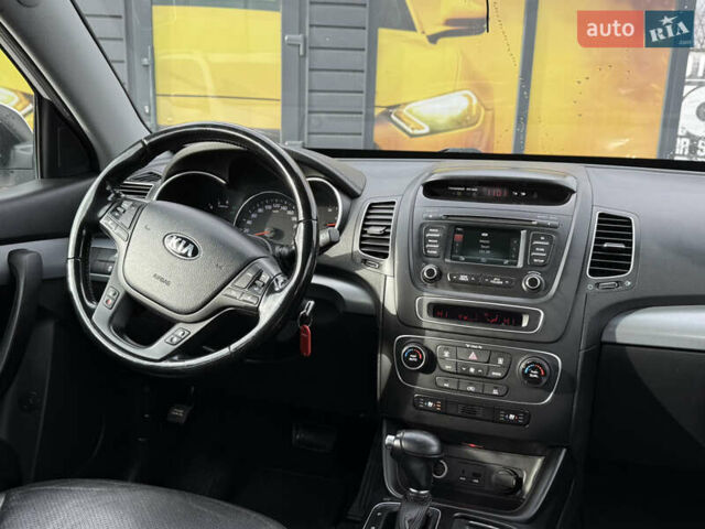 Белый Киа Соренто, объемом двигателя 2.2 л и пробегом 234 тыс. км за 14800 $, фото 31 на Automoto.ua