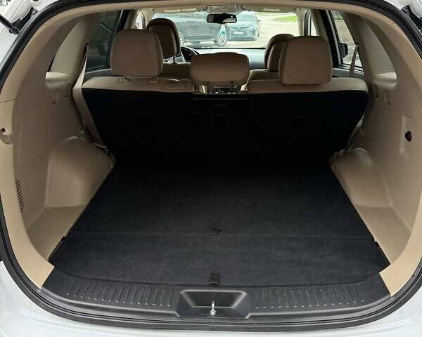 Киа Соренто 2013 в Харькове на Automoto.ua Белый Киа Соренто, объемом двигателя 2.36 л и пробегом 154 тыс. км за 11700 $, фото 18 на Automoto.ua