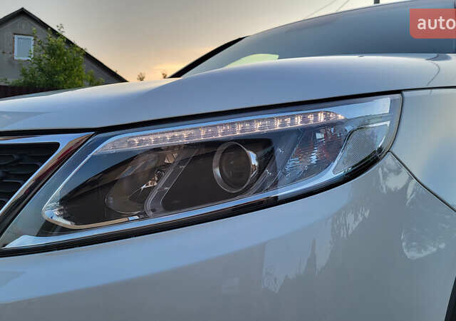 Белый Киа Соренто, объемом двигателя 2.2 л и пробегом 205 тыс. км за 16199 $, фото 6 на Automoto.ua