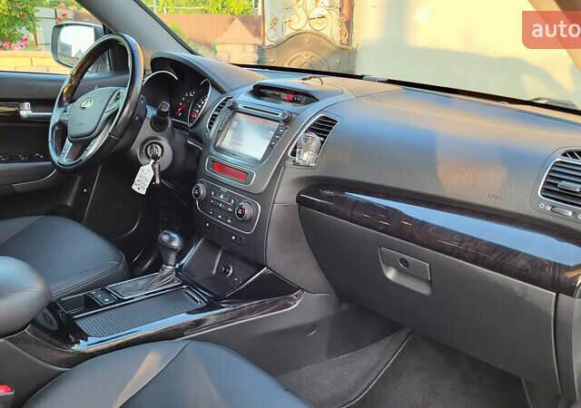 Белый Киа Соренто, объемом двигателя 2.2 л и пробегом 205 тыс. км за 16199 $, фото 31 на Automoto.ua