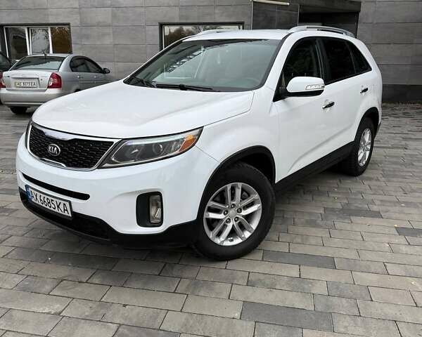 Білий Кіа Соренто, об'ємом двигуна 2.36 л та пробігом 154 тис. км за 10600 $, фото 9 на Automoto.ua