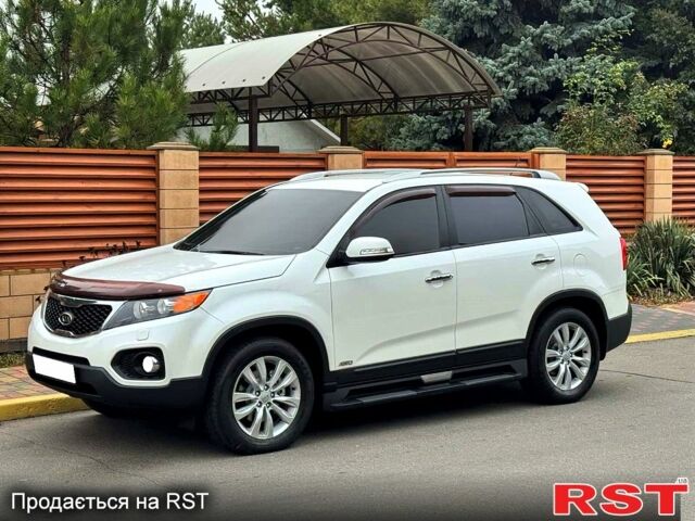 Білий Кіа Соренто, об'ємом двигуна 2.2 л та пробігом 117 тис. км за 15900 $, фото 3 на Automoto.ua