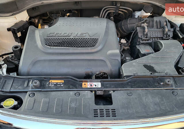 Белый Киа Соренто, объемом двигателя 2.2 л и пробегом 205 тыс. км за 16199 $, фото 53 на Automoto.ua