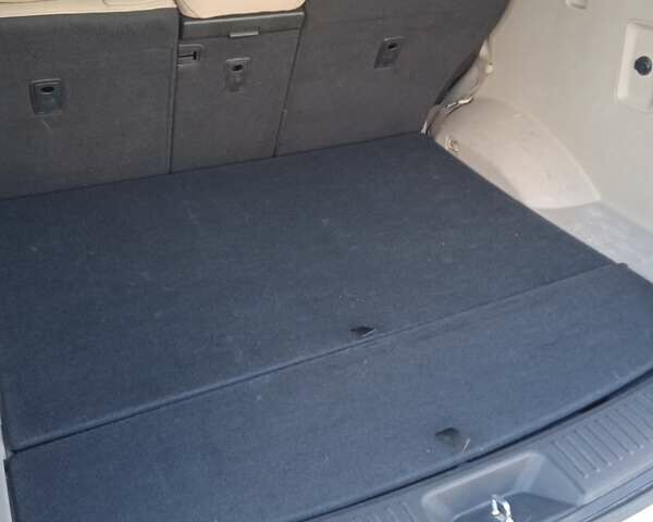 Белый Киа Соренто, объемом двигателя 2.4 л и пробегом 201 тыс. км за 10400 $, фото 22 на Automoto.ua