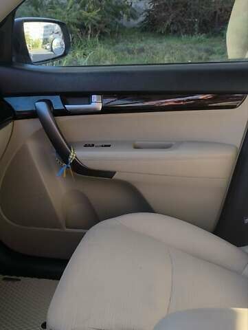 Білий Кіа Соренто, об'ємом двигуна 2.36 л та пробігом 232 тис. км за 10900 $, фото 12 на Automoto.ua