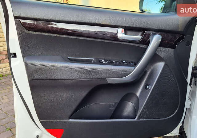 Белый Киа Соренто, объемом двигателя 2.2 л и пробегом 205 тыс. км за 16199 $, фото 37 на Automoto.ua