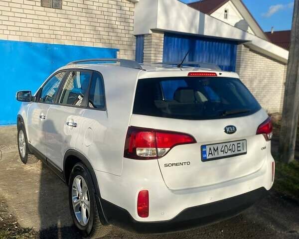 Белый Киа Соренто, объемом двигателя 2.2 л и пробегом 160 тыс. км за 15300 $, фото 11 на Automoto.ua
