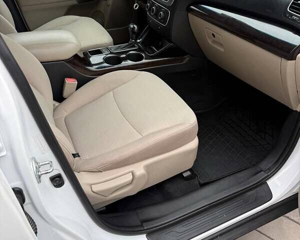 Киа Соренто 2013 в Харькове на Automoto.ua Белый Киа Соренто, объемом двигателя 2.36 л и пробегом 154 тыс. км за 11700 $, фото 17 на Automoto.ua