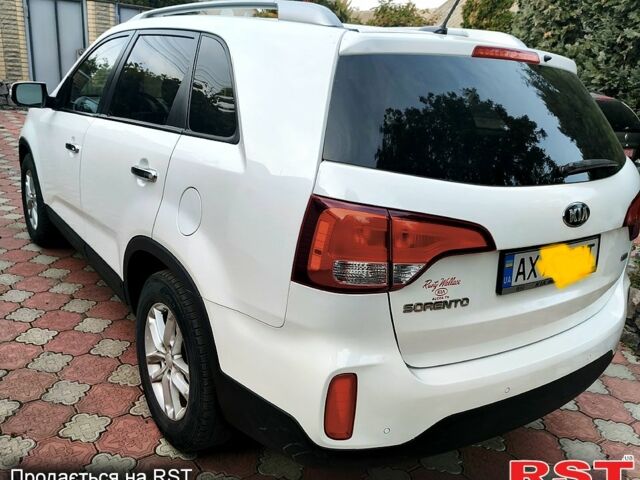 Білий Кіа Соренто, об'ємом двигуна 2.4 л та пробігом 146 тис. км за 12500 $, фото 5 на Automoto.ua