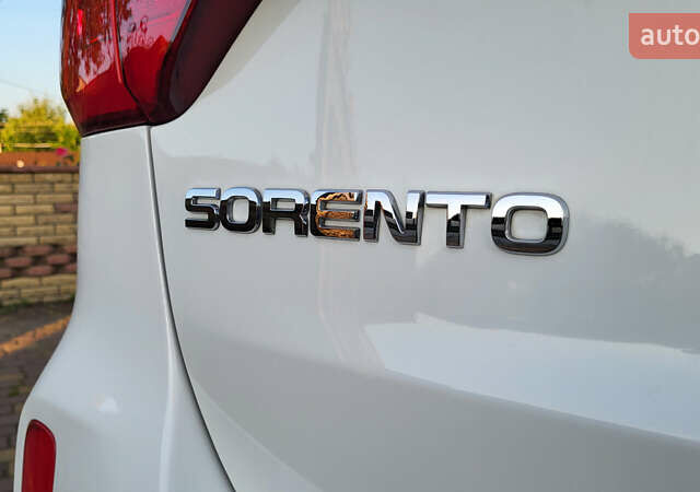 Белый Киа Соренто, объемом двигателя 2.2 л и пробегом 205 тыс. км за 16199 $, фото 12 на Automoto.ua