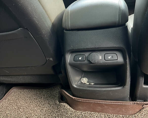 Киа Соренто 2013 в Барановке на Automoto.ua Белый Киа Соренто, объемом двигателя 2 л и пробегом 232 тыс. км за 21000 $, фото 15 на Automoto.ua