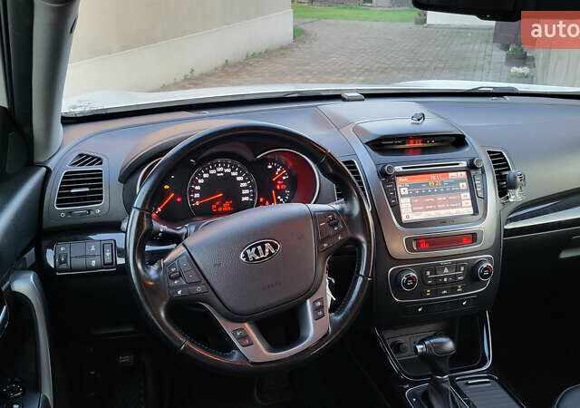 Белый Киа Соренто, объемом двигателя 2.2 л и пробегом 205 тыс. км за 16199 $, фото 25 на Automoto.ua