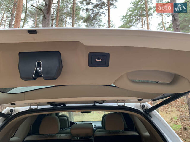 Белый Киа Соренто, объемом двигателя 3.3 л и пробегом 163 тыс. км за 16000 $, фото 17 на Automoto.ua