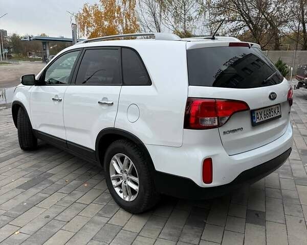 Білий Кіа Соренто, об'ємом двигуна 2.36 л та пробігом 154 тис. км за 10600 $, фото 7 на Automoto.ua