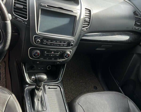 Киа Соренто 2013 в Барановке на Automoto.ua Белый Киа Соренто, объемом двигателя 2 л и пробегом 232 тыс. км за 21000 $, фото 11 на Automoto.ua