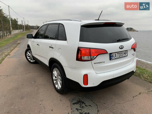 Белый Киа Соренто, объемом двигателя 3.3 л и пробегом 163 тыс. км за 16000 $, фото 6 на Automoto.ua