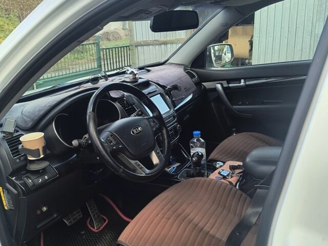 Белый Киа Соренто, объемом двигателя 2.2 л и пробегом 240 тыс. км за 15300 $, фото 5 на Automoto.ua