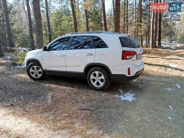 Белый Киа Соренто, объемом двигателя 2.2 л и пробегом 160 тыс. км за 15300 $, фото 2 на Automoto.ua