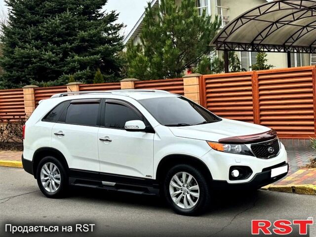 Білий Кіа Соренто, об'ємом двигуна 2.2 л та пробігом 117 тис. км за 15900 $, фото 1 на Automoto.ua