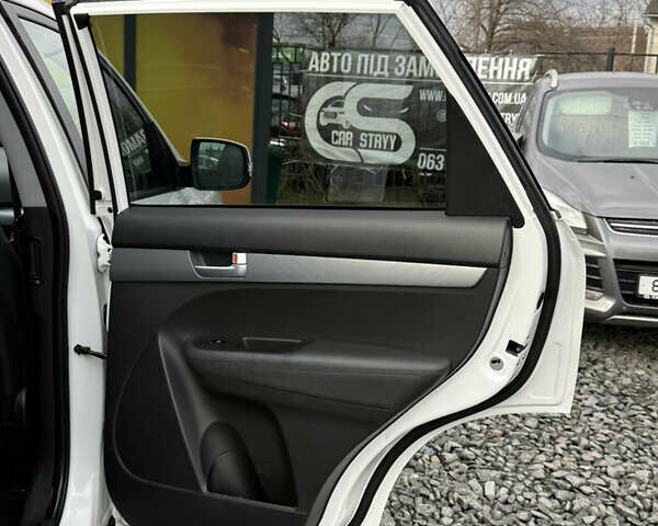 Белый Киа Соренто, объемом двигателя 2.2 л и пробегом 234 тыс. км за 14800 $, фото 34 на Automoto.ua
