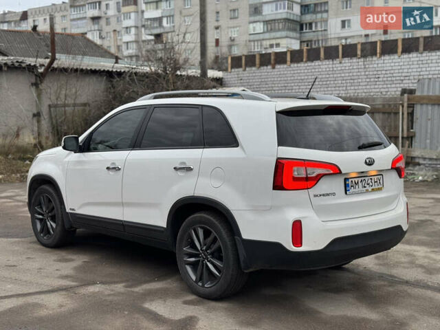 Белый Киа Соренто, объемом двигателя 2 л и пробегом 209 тыс. км за 16900 $, фото 2 на Automoto.ua